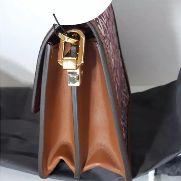 Louis Vuitton Monogram Canvas Crossbody Bag - Never used! - Picture 4 of 4